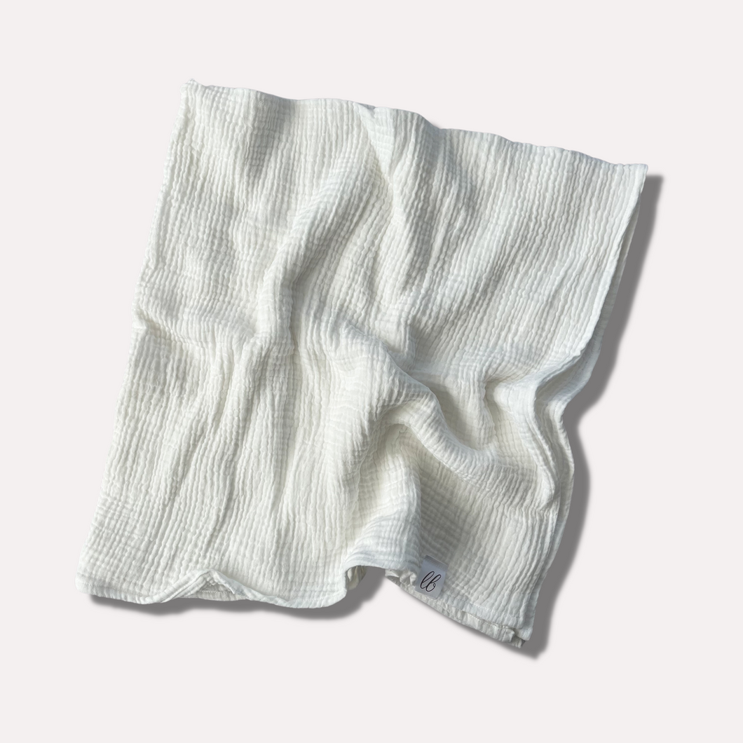 Fáilte Swaddle - White